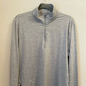 Vuori Men’s Ease Performance Quarter Zip in Large, gray